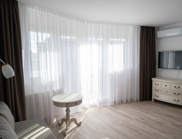 floratrio_apartman_rose_livingroom_2_1600x1067