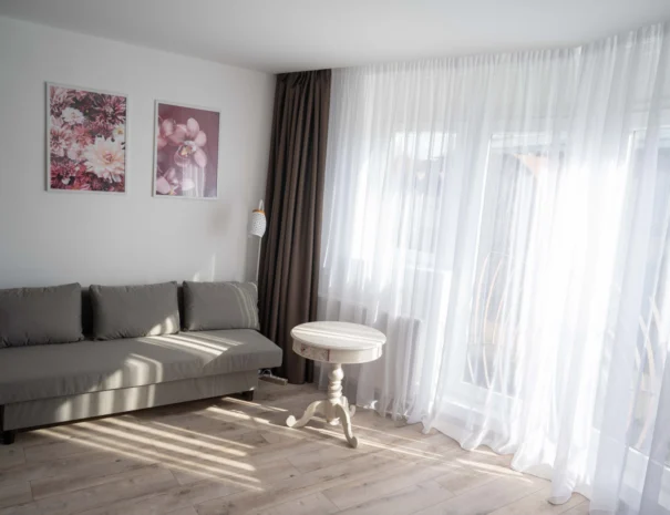 floratrio_apartman_rose_livingroom_3_1600x1067