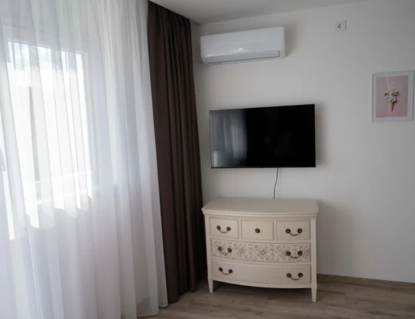 floratrio_apartman_rose_livingroom_6_1600x1067