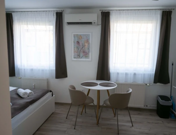 floratrio_apartman_magnolia_diningroom_1_1600x1067