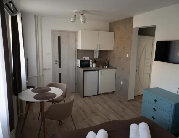 floratrio_apartman_magnolia_kitchen_1_1600x1067